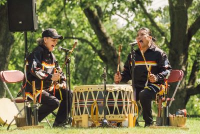 Manitou_Singers.jpg (33 KB)