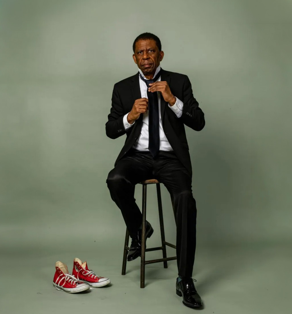 Dany-Laferriere-moreback.jpg (128 KB)